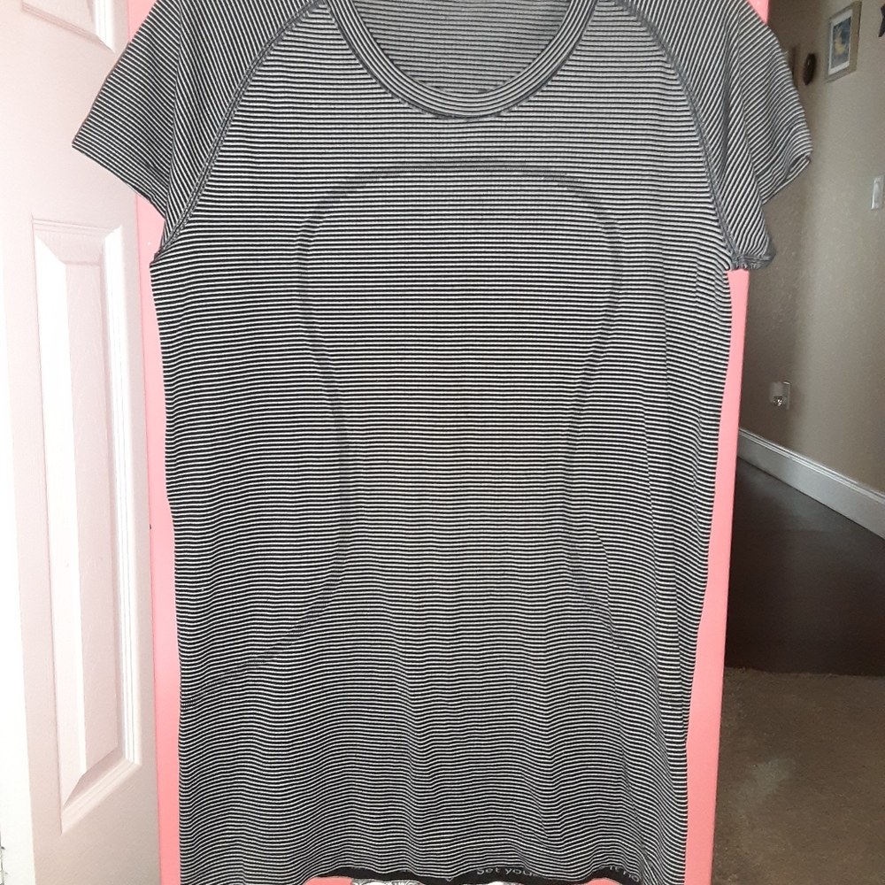 Lululemon Swiftly Tech Hyper Stripe Black Shirt Sold!!! - Picture 5 of 12